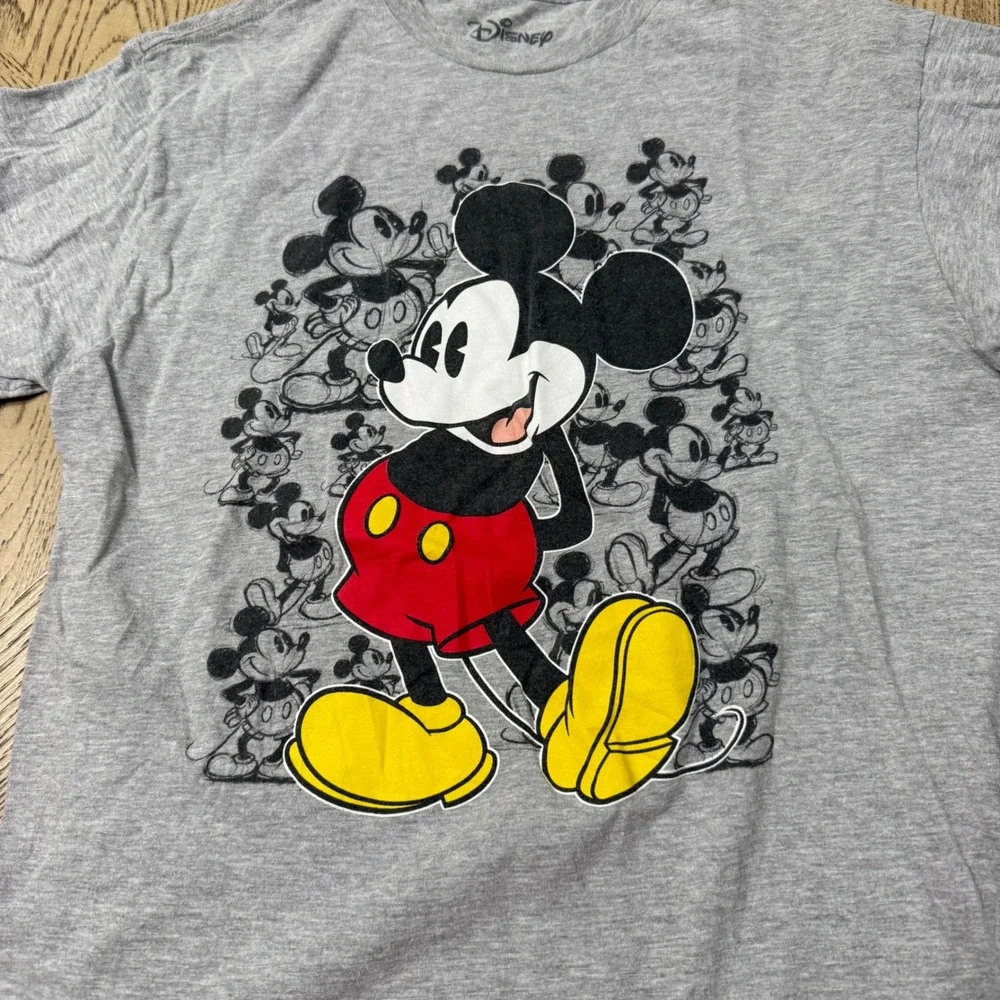 Disney Mickey‎ Mouse Graphic T Shirt Adult 2XL 18 Gray Cartoon Tee